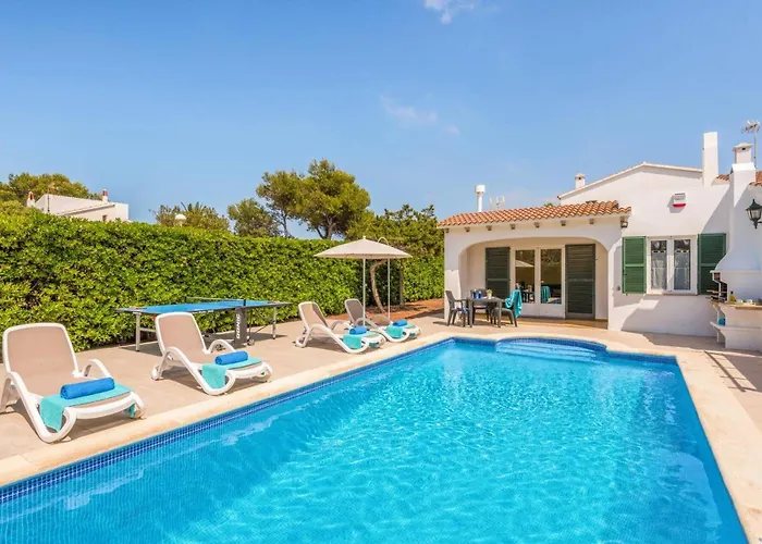 Ana Mestral By וילה