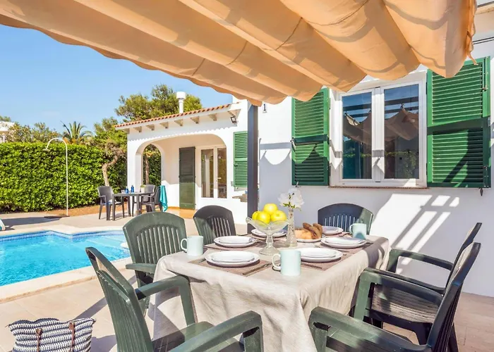 Ana Mestral By וילה